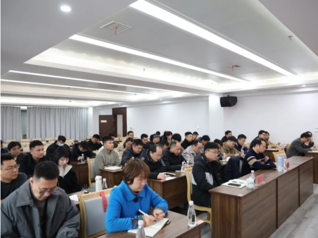 市城投集團(tuán)召開違規(guī)套取資金問題專項(xiàng)整治暨國有、集體資產(chǎn)違規(guī)轉(zhuǎn)租問題專項(xiàng)治理工作推進(jìn)會(huì)